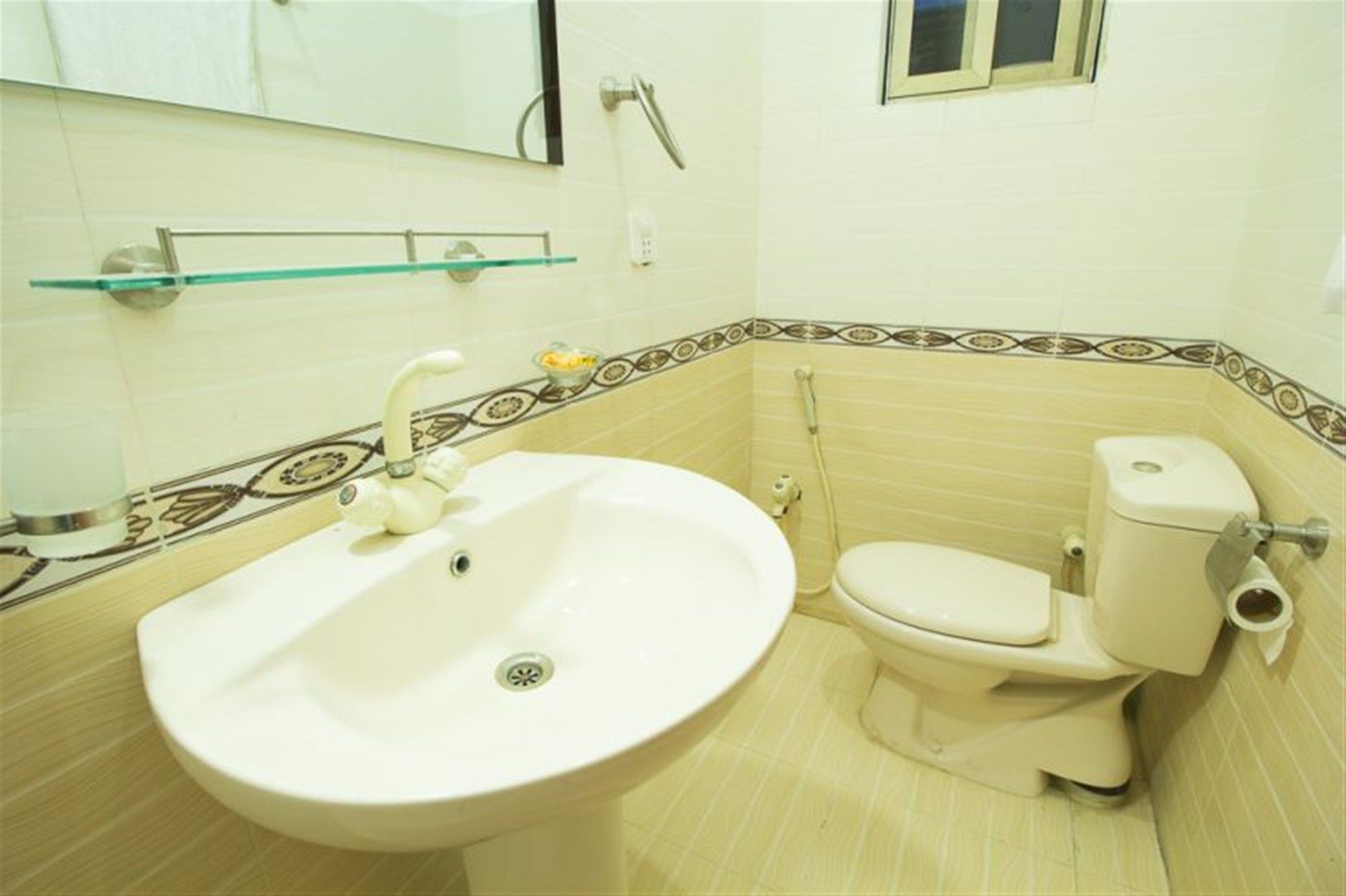 Royal Inn Hotel Karachi Buitenkant foto